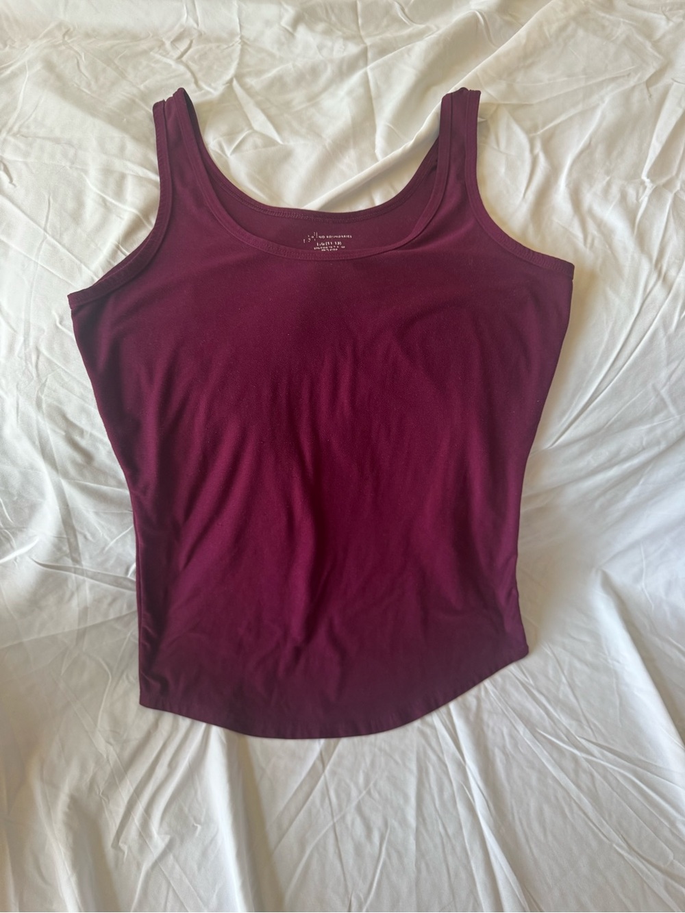 No Boundaries Women's Scoop Neck Tank Top in Burgundy